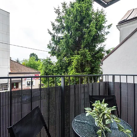 Rentplanet - Twardowskiego Apartment