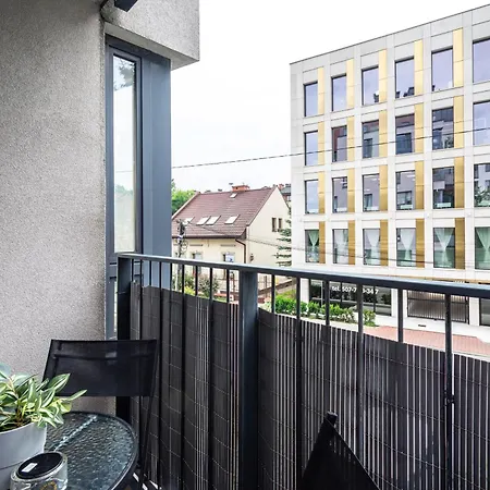 Rentplanet - Twardowskiego Apartment